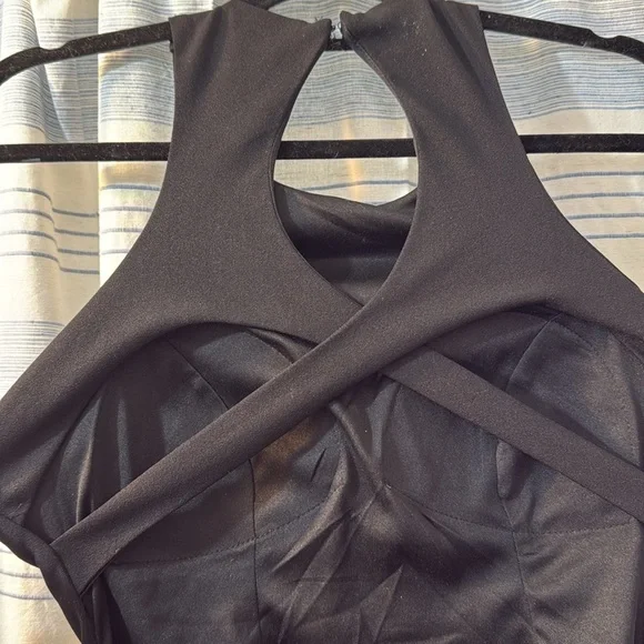 Sequin Hearts Black Crisscross Backless Bodycon  Long Dress  Size 7 - Picture 7 of 8